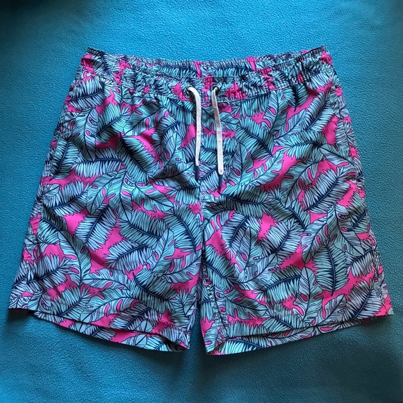 NEW Member's Mark Men's Resort Swim Trunk in a green and coral leaf pattern - Picture 1 of 4